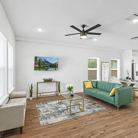 Houston Modern Townhouse Apartment